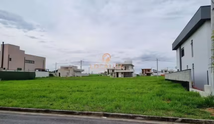 Terreno em Condomínio à Venda em São José dos Campos-SP - Bairro Eugênio de Mello - 250m² de Área
