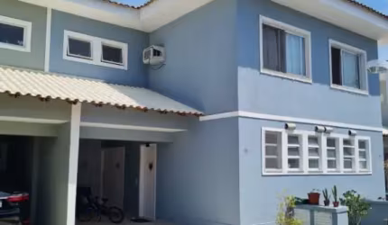 Excelente casa com 3 dormitórios à venda, 111 m² por R$ 550.000 - Glória - Macaé/RJ.