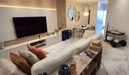 LINDA CASA EM COLINA DE LARANJEIRAS - PORTEIRA FECHADA