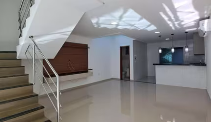 Casa Duplex na Colina de Laranjeiras – 3 Quartos, Suíte, Área Gourmet e Alto Padrão!