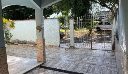 Casa linear 2 quartos com quintal, próximo a cachamorra
