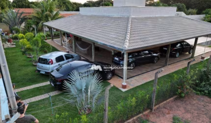 Rancho com 2 dormitórios à venda, 260 m² por R$ 510.000,00 - Centro - Adolfo/SP