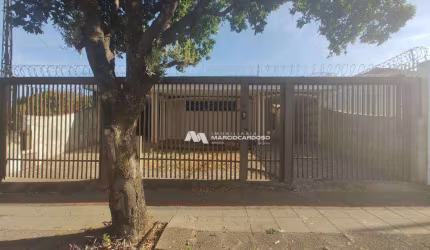 Casa com 3 dormitórios, 290 m² - venda por R$ 750.000,00 ou aluguel por R$ 6.141,68/mês - Boa Vista - São José do Rio Preto/SP