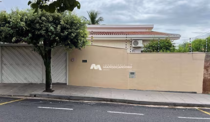 Casa com 3 dormitórios à venda, 200 m² por R$ 750.000,00 - Vila Goyos - São José do Rio Preto/SP