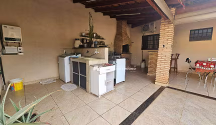 Casa com 3 dormitórios à venda, 204 m² por R$ 690.000,00 - Jardim São Marco - São José do Rio Preto/SP