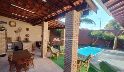 Casa com 3 dormitórios à venda, 190 m² por R$ 750.000,00 - Parque das Flores II - São José do Rio Preto/SP