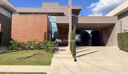 Casa com 3 dormitórios à venda, 240 m² por R$ 1.850.000 - Parque Residencial Damha VI - São José do Rio Preto/SP