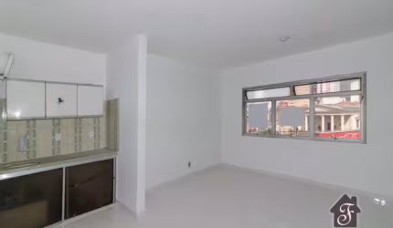 Kitnet / Stúdio à venda na Rua Culto à Ciência - até 430/431, 44, Botafogo, Campinas, 27 m2 por R$ 150.000