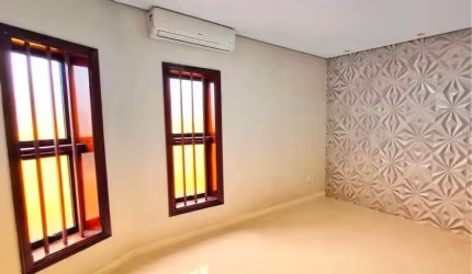Casa com 3 quartos à venda na Rua Vicente Celestino, Jardim Antonio Von Zuben, Campinas, 243 m2 por R$ 985.000