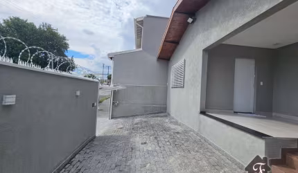 Casa com 4 quartos à venda na Rua José de Souza Arruda Filho, Parque Fazendinha, Campinas, 175 m2 por R$ 625.000