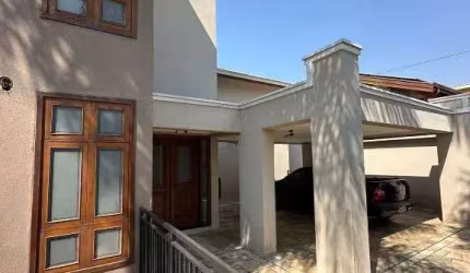 Casa com 4 quartos à venda na Vila Brandina, Campinas , 312 m2 por R$ 990.000