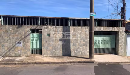 Casa com 4 quartos à venda na Vila Teixeira, Campinas , 200 m2 por R$ 560.000