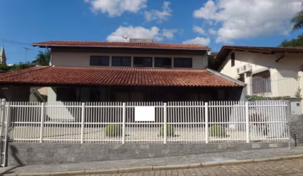 Casa com 4 quartos à venda no Velha, Blumenau , 260 m2 por R$ 1.200.000