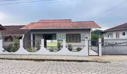 Casa com 3 quartos à venda no Itoupava Norte, Blumenau , 141 m2 por R$ 735.000