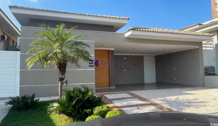 Casa para aluguel com 360 m² e 3 quartos em Residencial Villaggio III, Bauru - SP