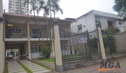 Sobrado com 4 dormitórios à venda, 522 m² por R$ 4.800.000,00 - Centro - Foz do Iguaçu/PR