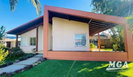 Casa com 3 dormitórios à venda, 460 m² por R$ 2.200.000,00 - Vila B - Foz do Iguaçu/PR