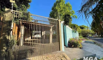 Casa com 3 dormitórios à venda, 149 m² por R$ 670.000,00 - Vila Yolanda - Foz do Iguaçu/PR