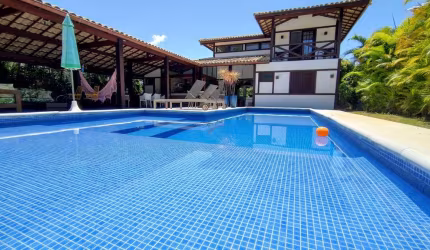 Casa em Condomínio na Praia do Forte /BA