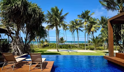 Casa em Condomínio frente mar em Praia do Forte BA