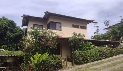 Casa em Condomínio na reserva Sapiranga próxima da Praia do Forte