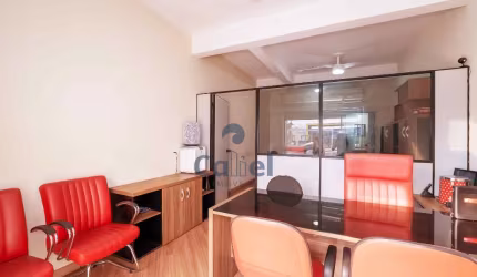 Sala comercial de frente para a  Marechal Floriano Peixoto