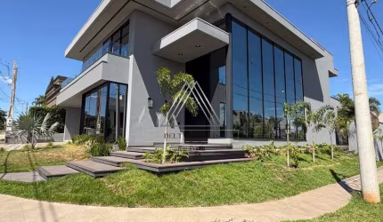 Imperdível Casa de Alto Padrão em Condomínio no Parque Residencial Damha V, São José do Rio Preto-SP: 4 quartos, 3 suítes, 3 salas, 6 banheiros, 4 vagas, 481m². Aproveite!