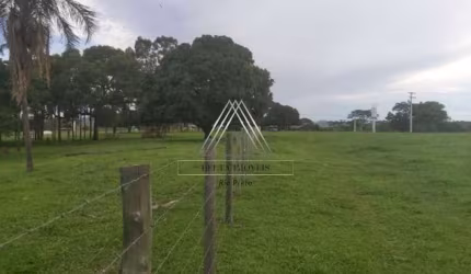 Imperdível sítio à venda em Neves Paulista-SP, bairro Zona Rural, com 3 quartos, 1 sala, 2 banheiros, 1 vaga de garagem e 57.500m² de área!