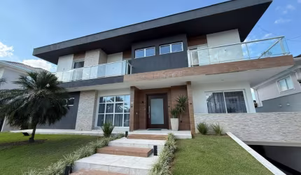 Casa exclusiva à venda no condomínio Limeira Tênis Clube