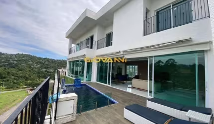 Casa para Venda em Santana de Parnaíba, Cidade Tamboré, 3 dormitórios, 3 suítes, 5 banheiros, 4 vagas