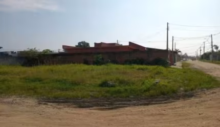 Terreno de180m² em  esquina, no Morro do Algodão