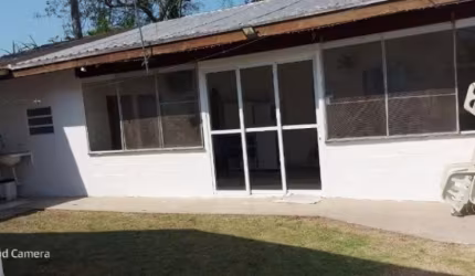 Edícula para locação, em terreno compartilhado no Massaguaçu