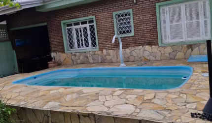 Linda Casa com piscina, à venda na Praia das Palmeiras