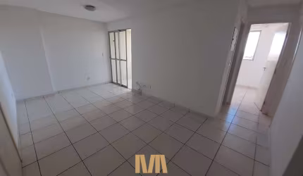 Apartamento Com 02 Quartos e Varanda à Venda | Bairro Fátima