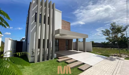 Casa Duplex com 04 Suítes à Venda | Condomínio Petrópolis