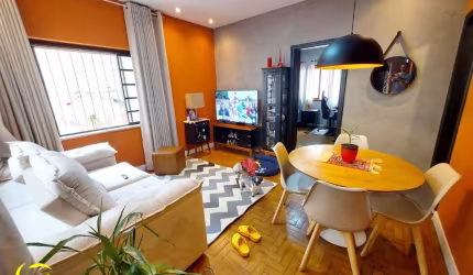 Santa Cecília | Reformado | 2 Quartos | 54 m² | Vaga para Moto.