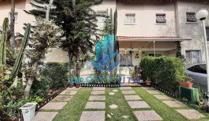 Residencial Villa Nostra - Casa em Condomínio na região da Granja Viana - 2 suítes / 2 vagas