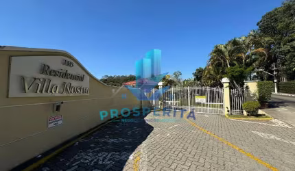 Residencial Villa Nostra - Casa em Condomínio com 2 suítes, 3 vagas, corredor lateral na Granja Viana