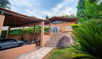 EXCELENTE OPORTUNIDADE . Casa Térrea - 4 dorms -2 suítes o - Granja Viana - Carapicuiba/SP
