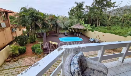 Casa para Venda em Florianópolis, Praia Brava, 4 dormitórios, 1 suíte, 2 banheiros, 3 vagas