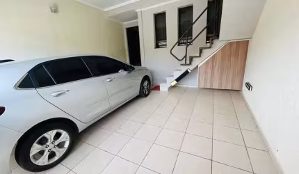 Casa para Venda em Mogi das Cruzes, Jardim Universo, 3 dormitórios, 3 suítes, 4 banheiros, 2 vagas