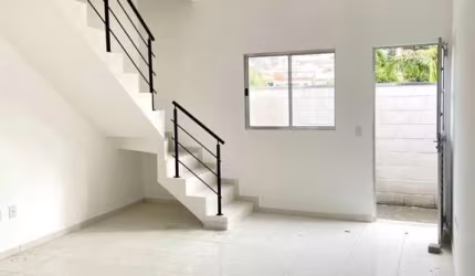 Sobrado para Venda em Mogi das Cruzes, Vila São Paulo, 2 dormitórios, 2 banheiros, 1 vaga