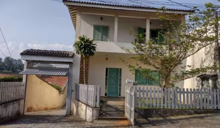 Casa à venda no Condomínio Residencial Rubi, em Mogi das Cruzes - SP