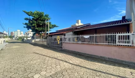 Casa à venda no bairro Gravatá - Navegantes/SC