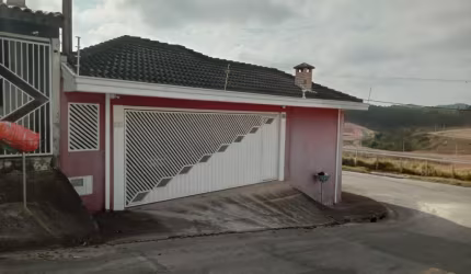 LINDA CASA E ESPAÇOSA NO VILA DAS FLORES