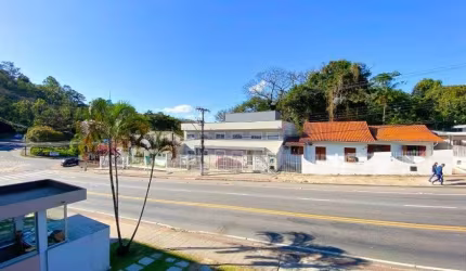 Apartamento com 2 quartos em frente UFSC - Florianópolis - SC