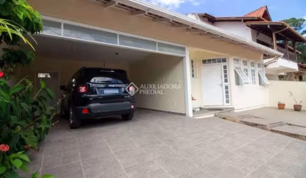 Casa com 4 quartos em Santa Mônica - Florianópolis - SC