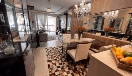 Apartamento com 3 quartos em Abraão - Florianópolis - SC