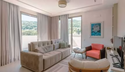 Cobertura com 3 quartos em Córrego Grande - Florianópolis - SC