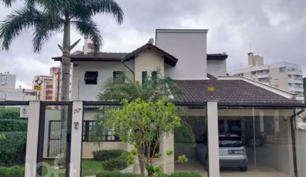 Casa com 4 quartos em Córrego Grande - Florianópolis - SC